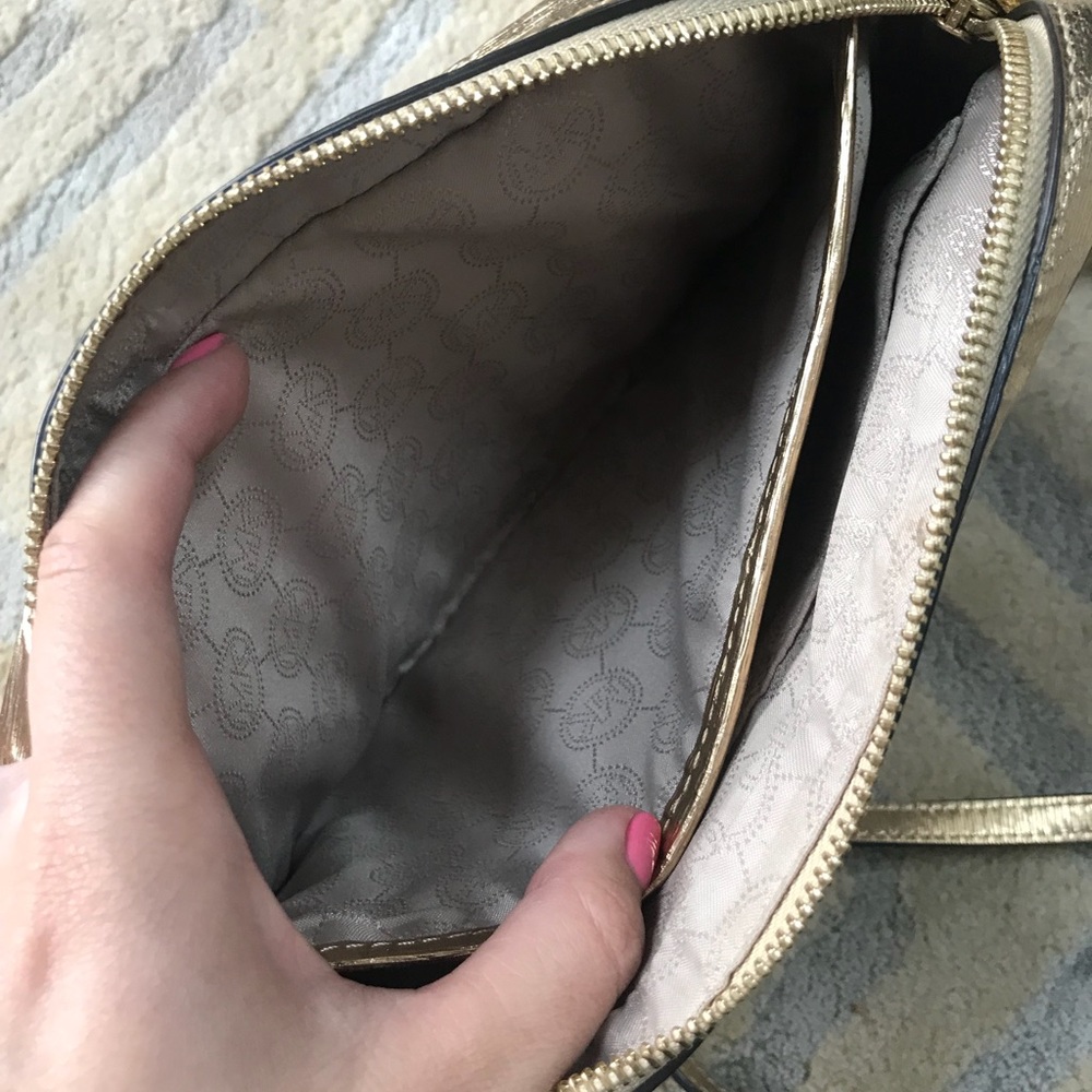 MK cross body (authentic)